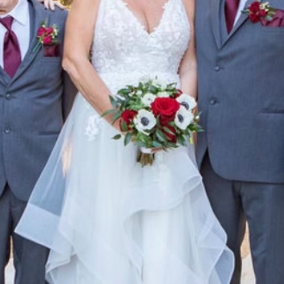 Lavish Wedding Gown - Picture 4 of 5